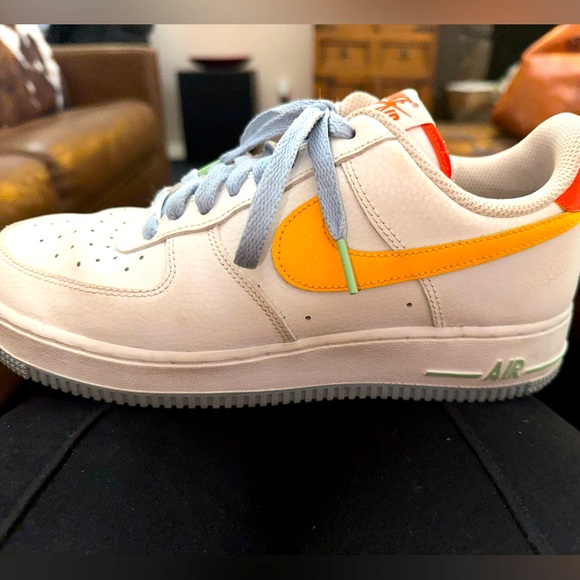 AIR FORCE 1 '07 LV8
"Be Kind" mens sz 7.5 women’s as 9 - Picture 1 of 9